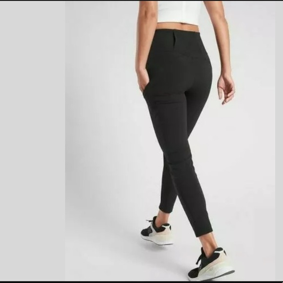 ATHLETA Trekkie Hybrid Crop Tight Black NWT - Picture 2 of 3
